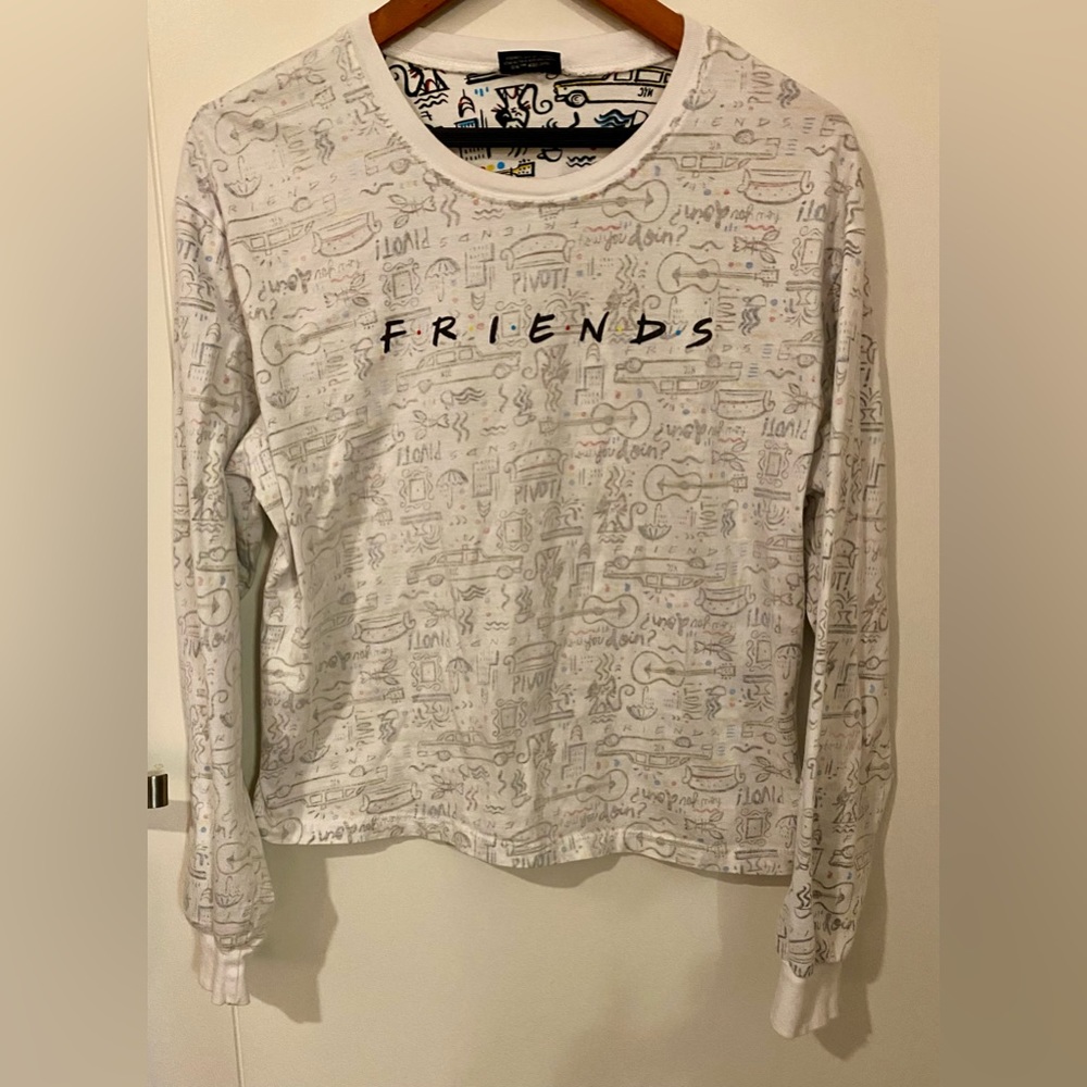💰5/$25 Friends TV Series Inside Out Tshirt Size Small
